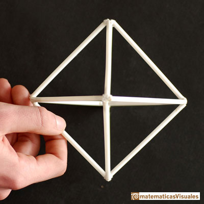 Una manera de ver un octaedro para calcular su volumen | Cuboctahedron and Rhombic Dodecahedron | matematicasVisuales