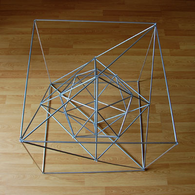 El cubo y el octaedro son poliedros duales | Cuboctahedron and Rhombic Dodecahedron | matematicasVisuales