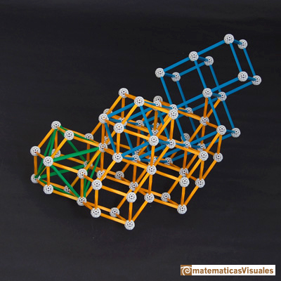 Dodecaedro rómbico es un poliedro que rellena el espacio, teselación, construcción con Zome | matematicasvisuales