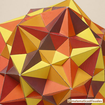 Dodecaedro: cinco cubos dentro de un dodecaedro | matematicasVisuales