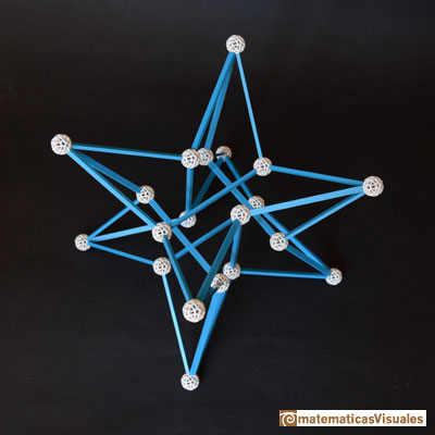 Piritoedro, dodecaedro irregular con caras pentagonales iguales: Zome | matematicasVisuales