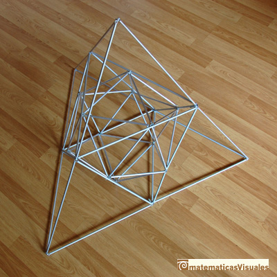 Icosahedron, octahedron and tetrahedron one inside the other | matematicasvisuales