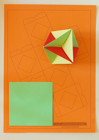Taller Talento Matemático Zaragoza: El cuadrado de la izquierda representa el tamaño del cuadrado de papel que tenemos que usar para construir el octaedro | matematicasVisuales