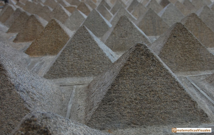 Medios octaedros de piedra | matematicasVisuales