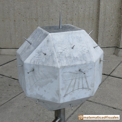 Rhombicuboctahedron or small rhombicuboctahedron: Sundial in the Deutsches Museum (Munich, Germany) | matematicasVisuales