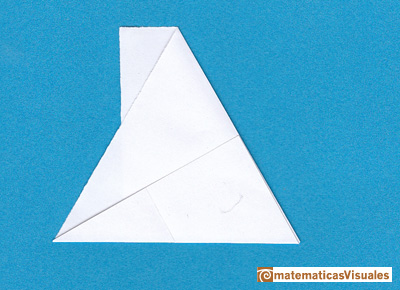 En casa: Un tringulo equiltero doblando papel. |matematicasVisuales
