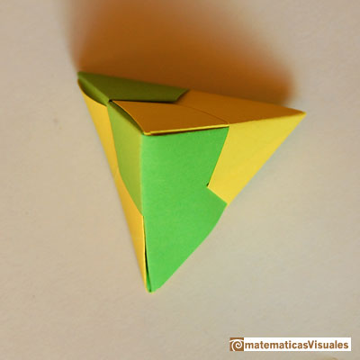 Construccin de poliedros con origami modular | modular origami: tetrahedron  | matematicasVisuales