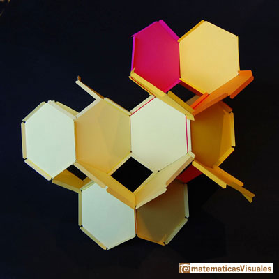Construccin de poliedros con cartulina y gomas elsticas: octaedro truncado | matematicasVisuales