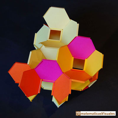 Construccin de poliedros con cartulina y gomas elsticas: octaedro truncado | matematicasVisuales