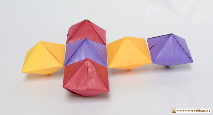 Cubo y dodecaedro rmbico, bipirmides con papel DinA, Michael Grodzins | matematicasvisuales