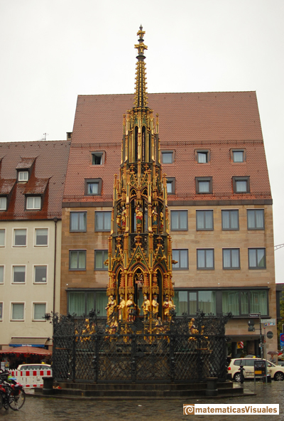 Volume of a cuboctahedron: Schner Brunnen (The Beautiful Fountain) in Nuremberg (Germany, 2014) | matematicasvisuales