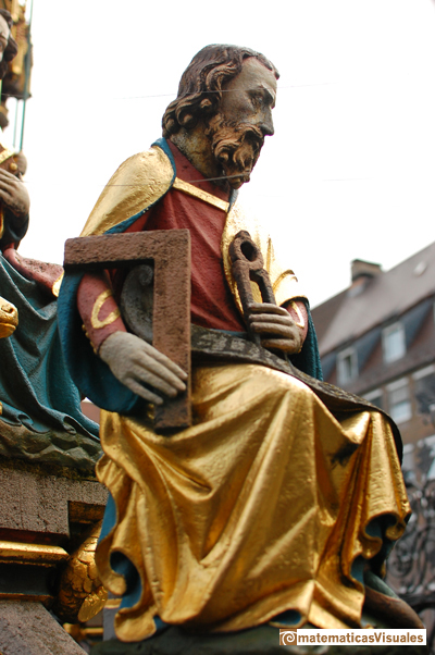 Cuboctaedro: Euclides in Schner Brunnen (La Fuente Bonita) en Nuremberg (Alemania, 2014) | matematicasvisuales