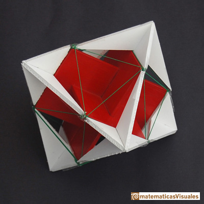 Icosaedro en octaedro: construccin con madera y cartn pluma | matematicasVisuales