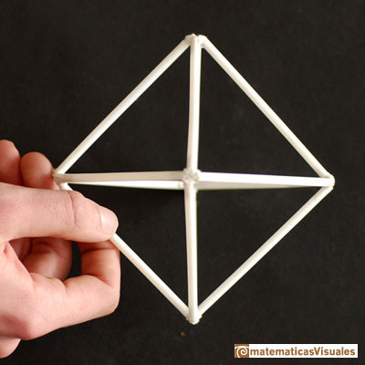 Octahedron: built plastic tubes | matematicasvisuales