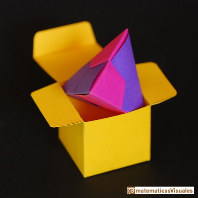 En casa: Construccin de un tetraedro con origami modular. |matematicasVisuales